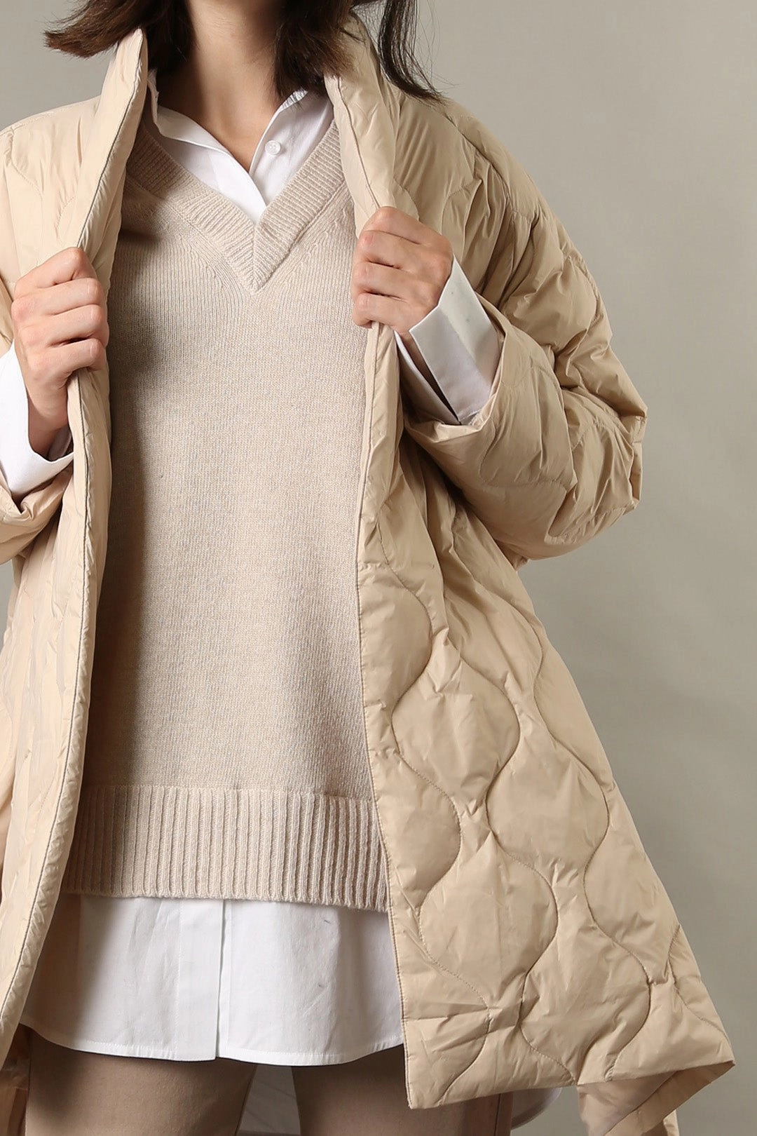 VINNIE SHIRTED V-NECK SWEATER IN FINE ITALIAN STRETCH POPLIN